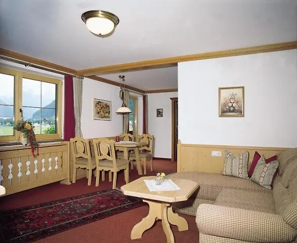 Hotel-garni Almhof 3* Майргофен